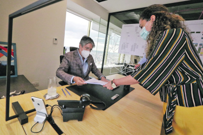 Durante la semana pasada, Guillermo Lasso mantuvo reuniones de tyrabajo con varios de sus colaboradores.

Agencia (ag-extra)