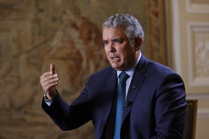 El presidente de Colombia, Iván Duque, habla durante una entrevista con Efe en Palacio de Nariño.