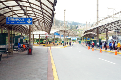 Más de 2.000 frecuencias salen de las terminales.