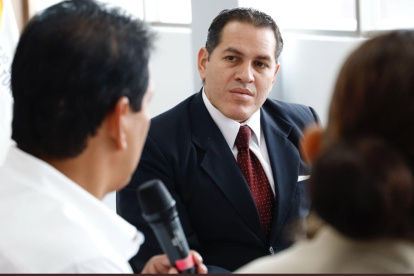 Gabriel Manzur fue llamado a juicio por presunto enriquecimiento ilícito junto con otra persona, sobre quienes pesa orden de prisión.