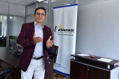Freddy Monge, subgerente del Biess. Inició sus funciones en junio del 2020. 





22 de abril  de 2021

KARINA DEFAS 

Agencia (ag-expreso ag-extra ag-quito)