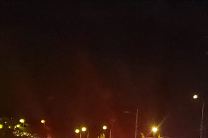 Tráfico. En las calles y avenidas de la capital se registró largas columnas de vehículos con ciudadanos que querían llegar a sus casas.