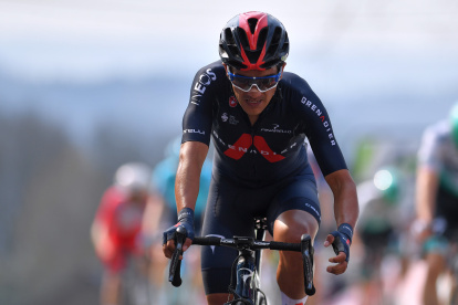 Richard Carapaz protagonizó la fuga de la competencia pero fue descalificado por los comisarios.