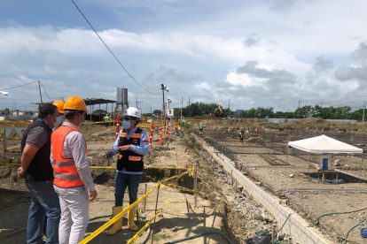 La construcción del hospital básico de Pedernales avanza lento.