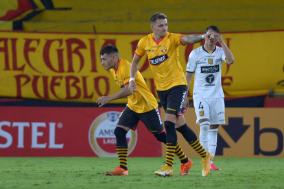 Carlos Garcés volvió a anotar con Barcelona, lleva dos goles en Copa Libertadores.