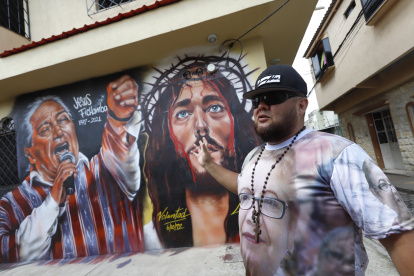 Arte. El mural se levanta en la manzana 202 de la ciudadela Sauces 5, al norte.