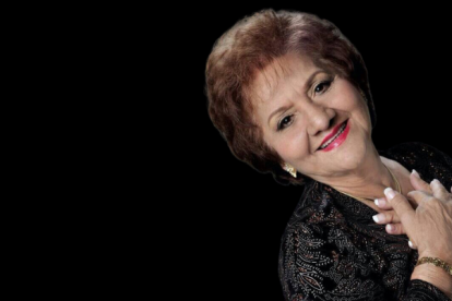 También conocida como La Señora del Pasillo, es una cantante de pasillo ecuatoriana.