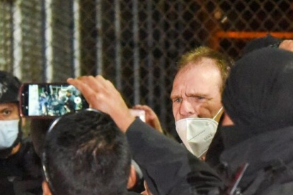 El "Guero" cuando era arrestado en días recientes.