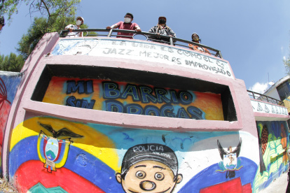 Jóvenes, de la mano de la Policía, realizaron la intervención del sector