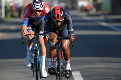 Narváez gana espacio en el INEOS al incluirlo en la nómina del Giro..