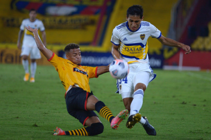 Byron Castillo fue amonestado para Barcelona.
