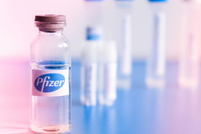 Moreno prometió vacunar a dos millones de personas hasta la transmisión del mando.