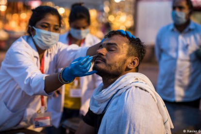 La crisis sanitaria en India toca fondo y afecta directamente a otros países.