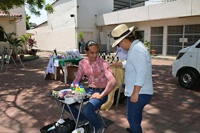 Durante la feria, la piel se convierte en un lienzo para algunos de los artistas.