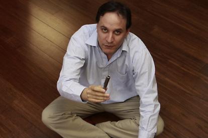 Cueva tiene experiencia en organismos multilaterales. Trabajo en el FMI como representante en Bolivia.