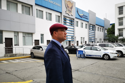 Renato González es uno de los miembros de la Policía Nacional que mejor conoce el caso de las negociaciones fraudulentas con los recursos del Isspol, ya que ha sido asesor de la entidad en los últimos meses. Llega cuando ya la entidad tiene una idea bien formada de cómo fue la estafa.