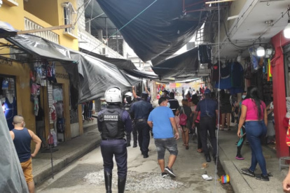 Las autoridades acudieron al lugar, luego de una serie de quejas ciudadanas.