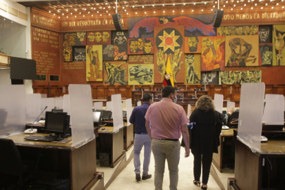 En la Asamblea siguen los preparativos para la primera sesión de posesión del 14 de mayo.