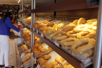 l precio del denominado pan popular se fijó en 2011, durante el gobierno de Rafael Correa. Desde ese entonces ese valor no ha tenido variación.