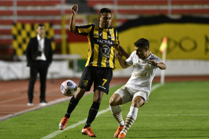 Barcelona la vio negra vestido de blanco.