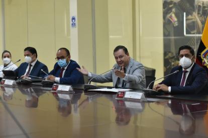 La plenaria del COE nacional durante la rueda de prensa.