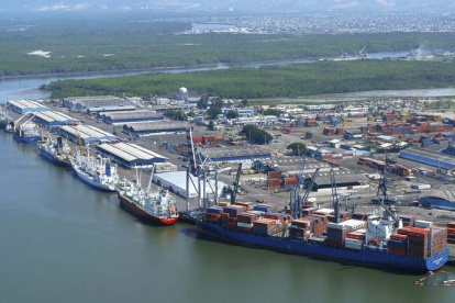 Las autoridades firmaron un convenio en favor del Terminal Portuario de Guayaquil