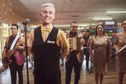 Guaynaa junto a Los Ángeles Azules.