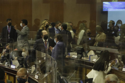 Diferencias. Henry Kronfle y César Rohón no se ponen de acuerdo. El segundo abandonó el partido