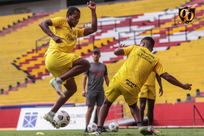 Nixon Molina, mediocampista de Barcelona, será titular este domingo 16 de mayo ante el Súper 9.