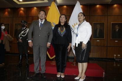Las tres principales dignidades de la Asamblea Nacional que fueron electas la tarde y noche del sábado.