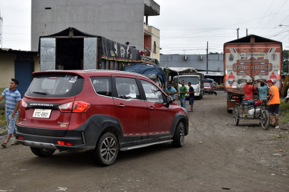 Ese el panorama que se vive a diario. Hay caos y desorden en el lugar.