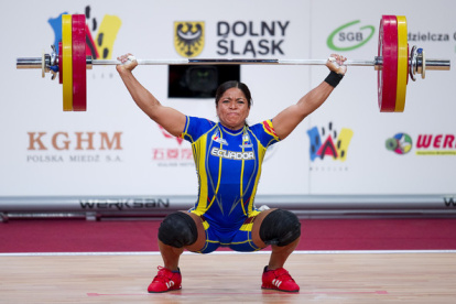 Alexandra Escobar, tiene 40 años y está clasificada en los 55 y 59 kg. En el primero es  # 9 y en el segundo 10 del ranking.