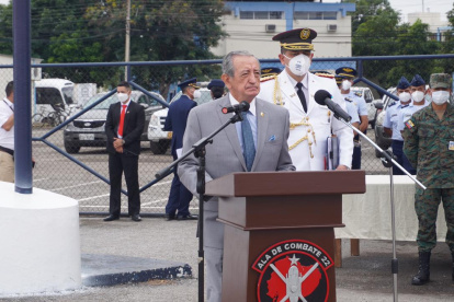 Acto. El ministro de Defensa Oswaldo Jarrín destacó las capacidades de las aeronaves entregadas a la FAE.