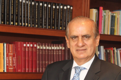 Vicente Taiano se ha desempeñado como juez, legislador y asambleísta constituyente.