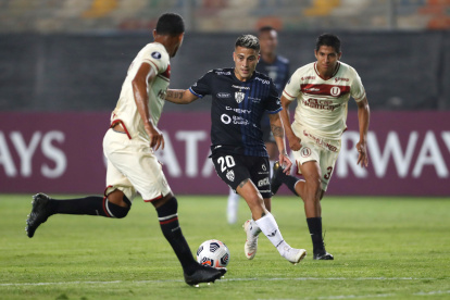 Independiente del Valle generó varias ocasiones de gol ante Universitario, pero falló en el remate final