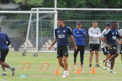 Leandro Vega no jugaba en Emelec desde el 21 de marzo del 2021.