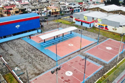 Dos canchas de ecuavóley en Carcelén fueron intervenidas por un monto de $ 83.000. No obstante, por la pandemia, no se pueden usar.
