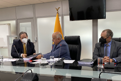 La entrega de las propuestas legales se efectuó este 21 de mayo de 2021, en el ministerio de Finanzas.