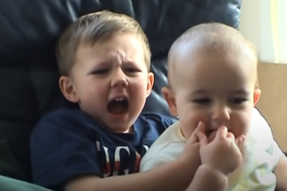 Charlie me mordió el dedo, ¡otra vez!", Más simplemente conocido como "Charlie me mordió el dedo" o "Charlie me mordió", es un video viral de Internet de 2007 famoso por ser el video más visto de YouTube.