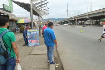 Los buses en Guayaquil trabajarán en jornada reducida desde este viernes.
