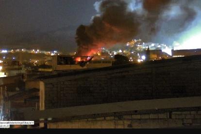 El incendio en Ayacucho y 22, donde hubo cinco heridos.