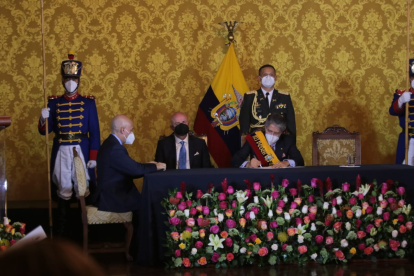 El mandatario suscribió sus primeros decretos este 24 de mayo de 2021.