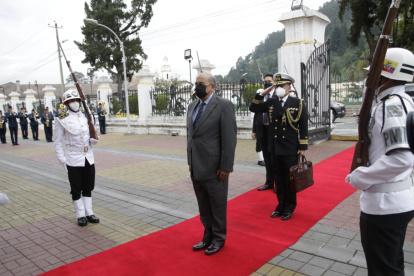 Cargo. El almirante Fernando Donoso asumió sus funciones en el Ministerio de Defensa.