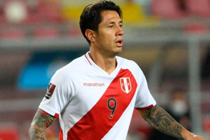 Gianluca Lapadula se unió a las prácticas de la selección de Perú.