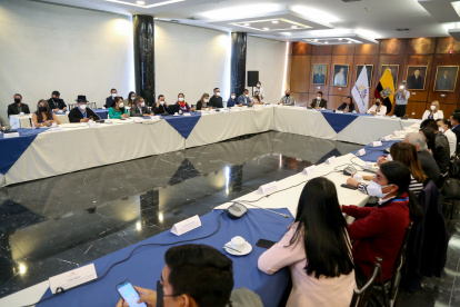La presidenta de la Asamblea Nacional, Guadalupe Llori, mantuvo ayer una reunión con los presidentes y vicepresidentes de las comisiones para trazar la agenda legislativa.