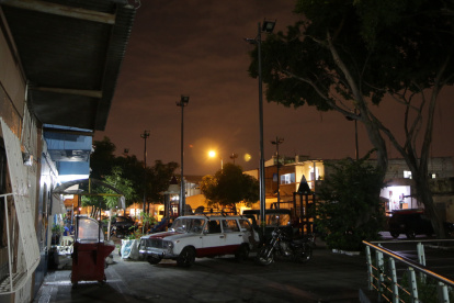 RECOPRRIDO POR EL BARRIO GARAY FALTA DE ILUMINACION Y SUS PROBLEMAS DEL SECTOR 

PERIODISTA : LINA ZAMBRANO 

FECHA : 26/05/2021 

Agencia (ag-extra)