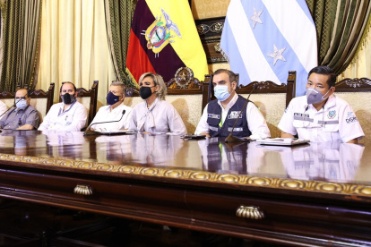 Guayaquil permite que restobares y restaurantes atiendan hasta la media noche.