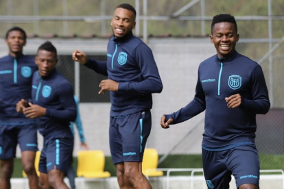 Juan Cazares y Ayrton Preciado trabajan en la Casa de la Selección