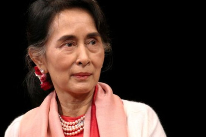 La defenestrada líder de Birmania, sin garantías para defenderse.