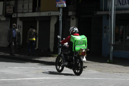 La firma Uber opera en las ciudades de Quito, Guayaquil, Cuenca y Ambato. Ingresará a Manta. 



04 DE JUNIO DEL 2021

. Angelo Chamba. (ag-extra ag-expreso ag-quito)